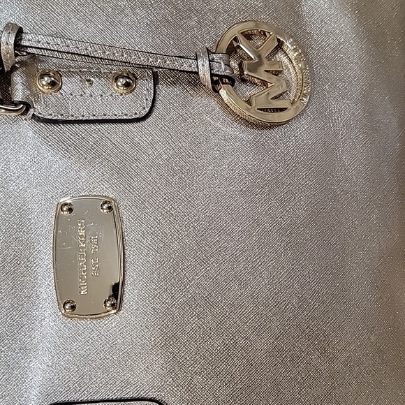 Michael Michael Kors EUC Leather Top Handle Bag - Picture 3 of 10